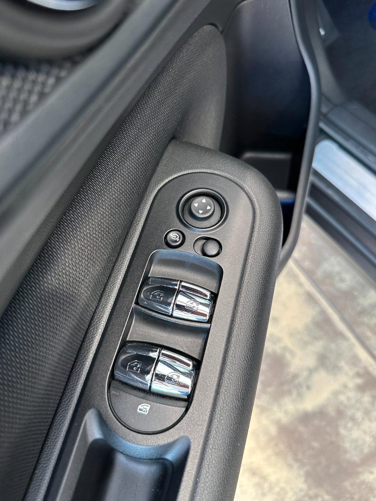 Mini Clubman Cooper Classic 1.5 Auto-LED-17"-Tetto-Telecamera-Carplay-keyless