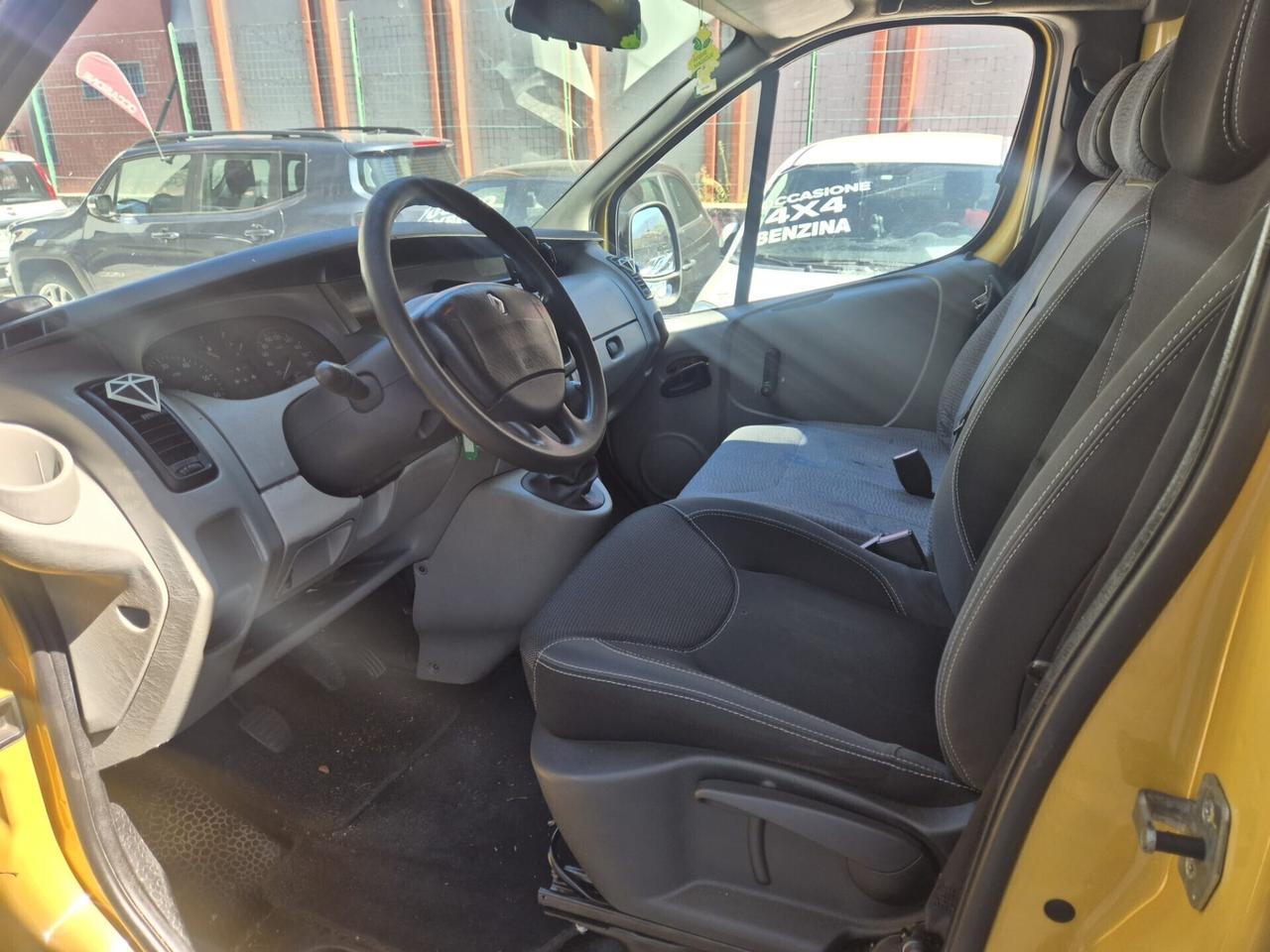 Renault Trafic T29 1.9 dCi 80CV PL