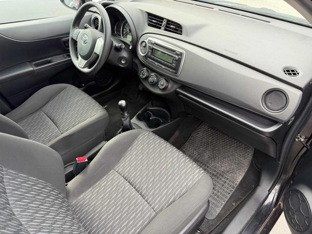 TOYOTA Yaris 1.0 5 porte Lounge