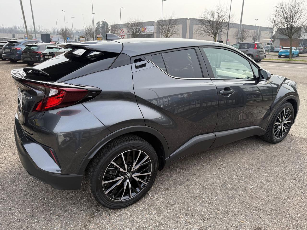 TOYOTA C-HR 1.8 Hybrid E-CVT Lounge