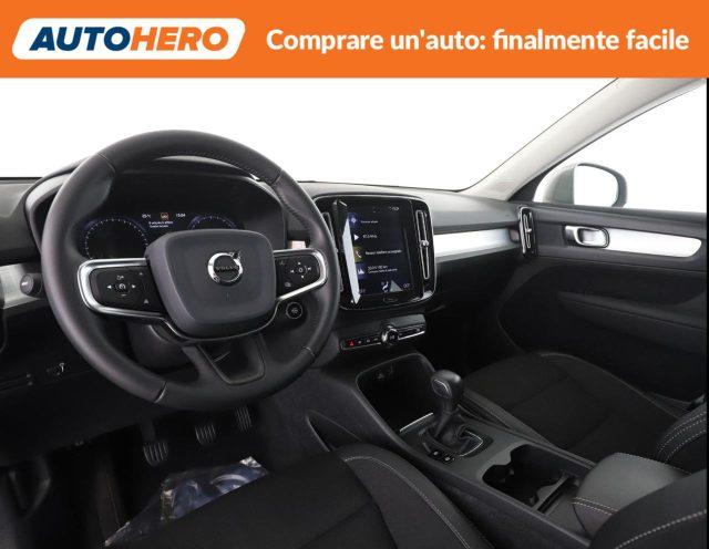 VOLVO XC40 T3 Momentum Pro
