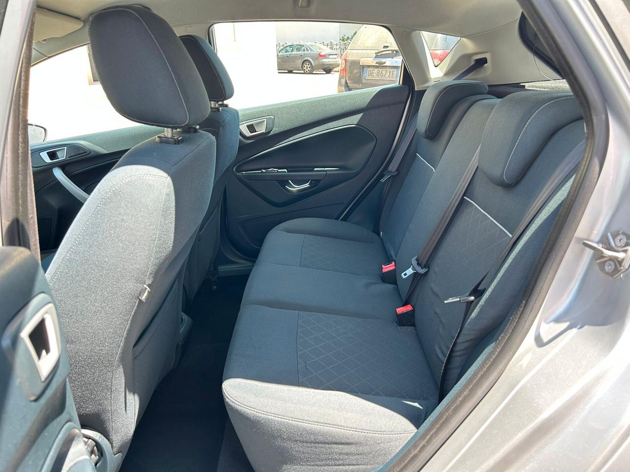 Ford Fiesta 1.4 TDCi 70Cv 5P TITANIUM - 2012