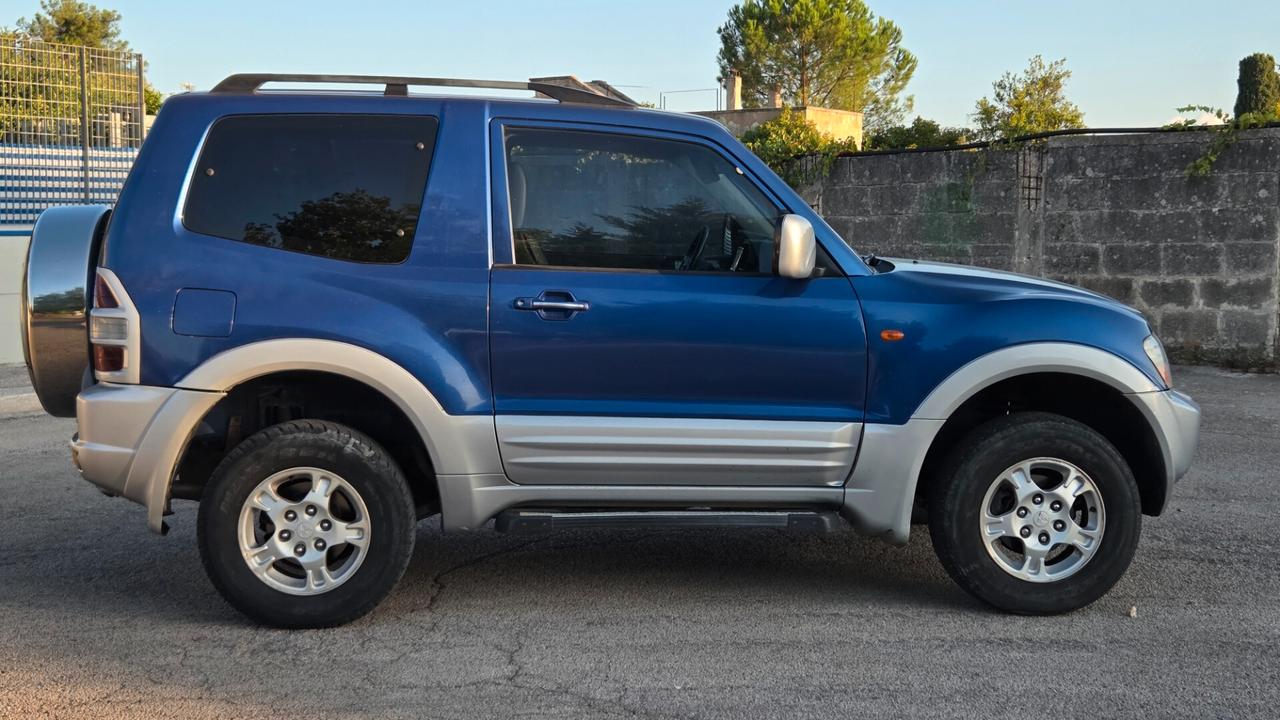 Mitsubishi Pajero 3.2 16V DI-D 3p. GLS Gancio traino