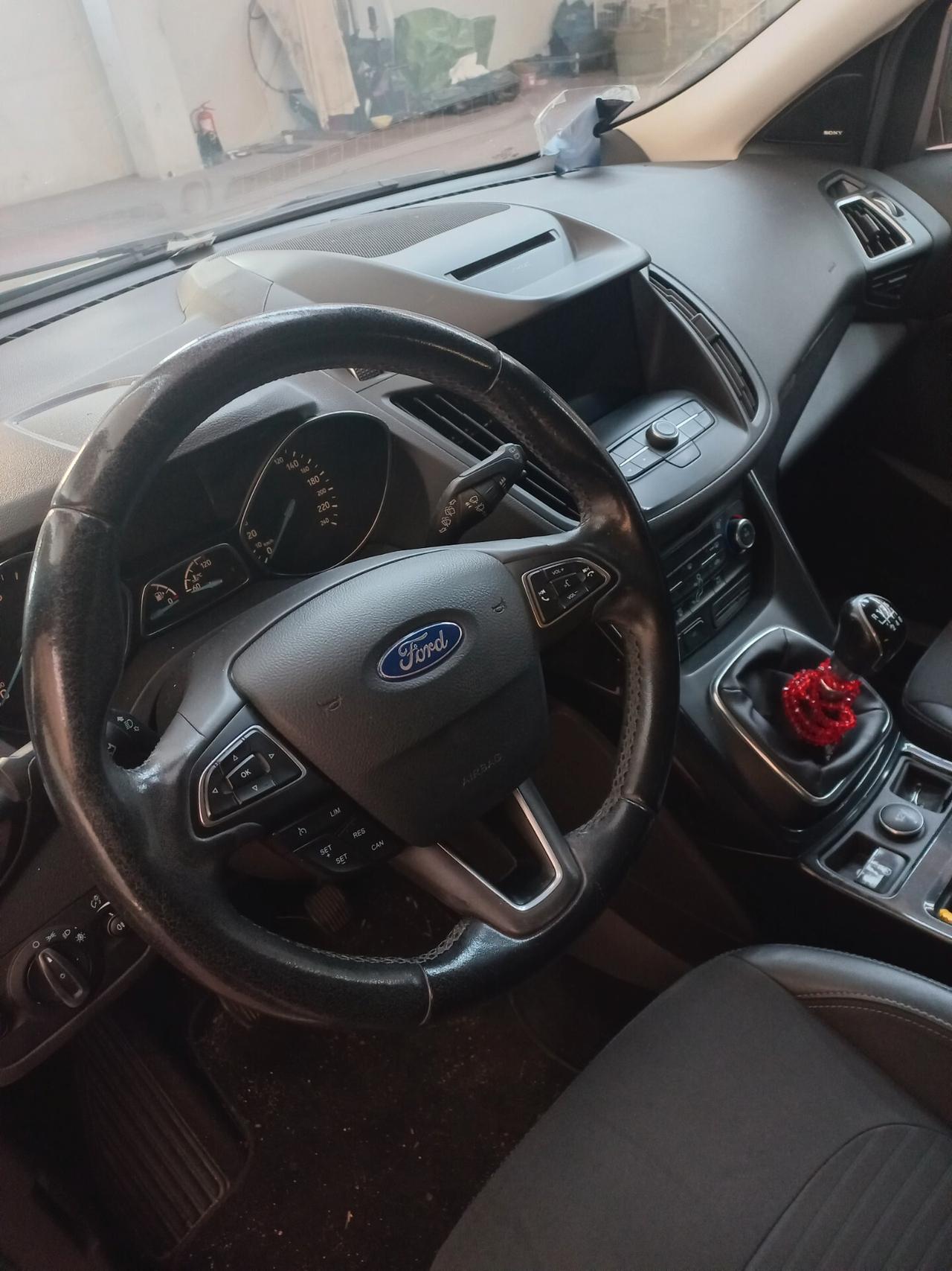 Ford Kuga 1.5 TDCI 120 CV S&S 2WD ST-Line