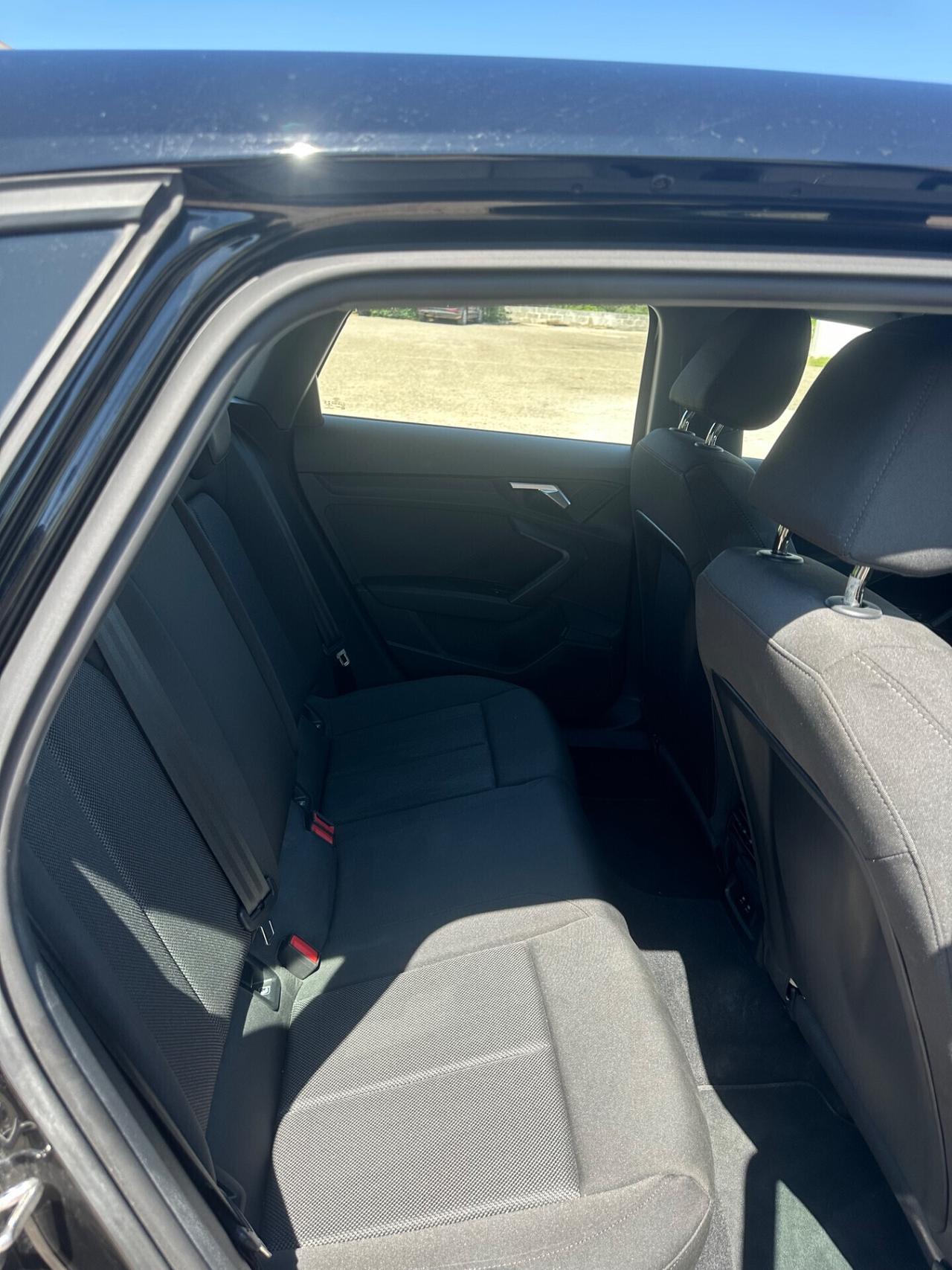 Audi A3 SPB 30 TDI Business Advanced