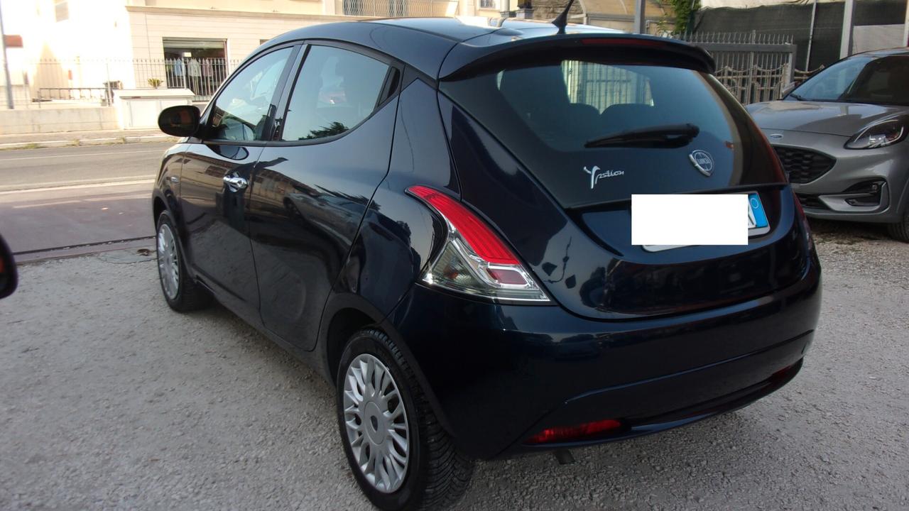 Lancia Ypsilon 1.2 69 CV 5 porte Gold