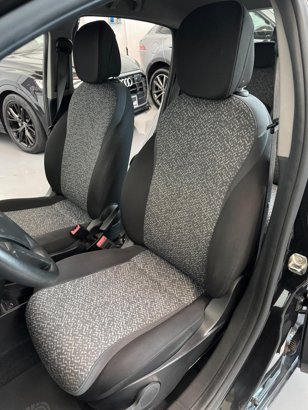 Lancia Ypsilon Hybrid 5p 1.0cc 70cv Bluetooth+Clima OK Neopatentati
