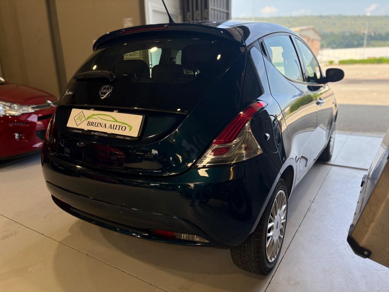Lancia Ypsilon 1.2 69 CV 5 porte Gold