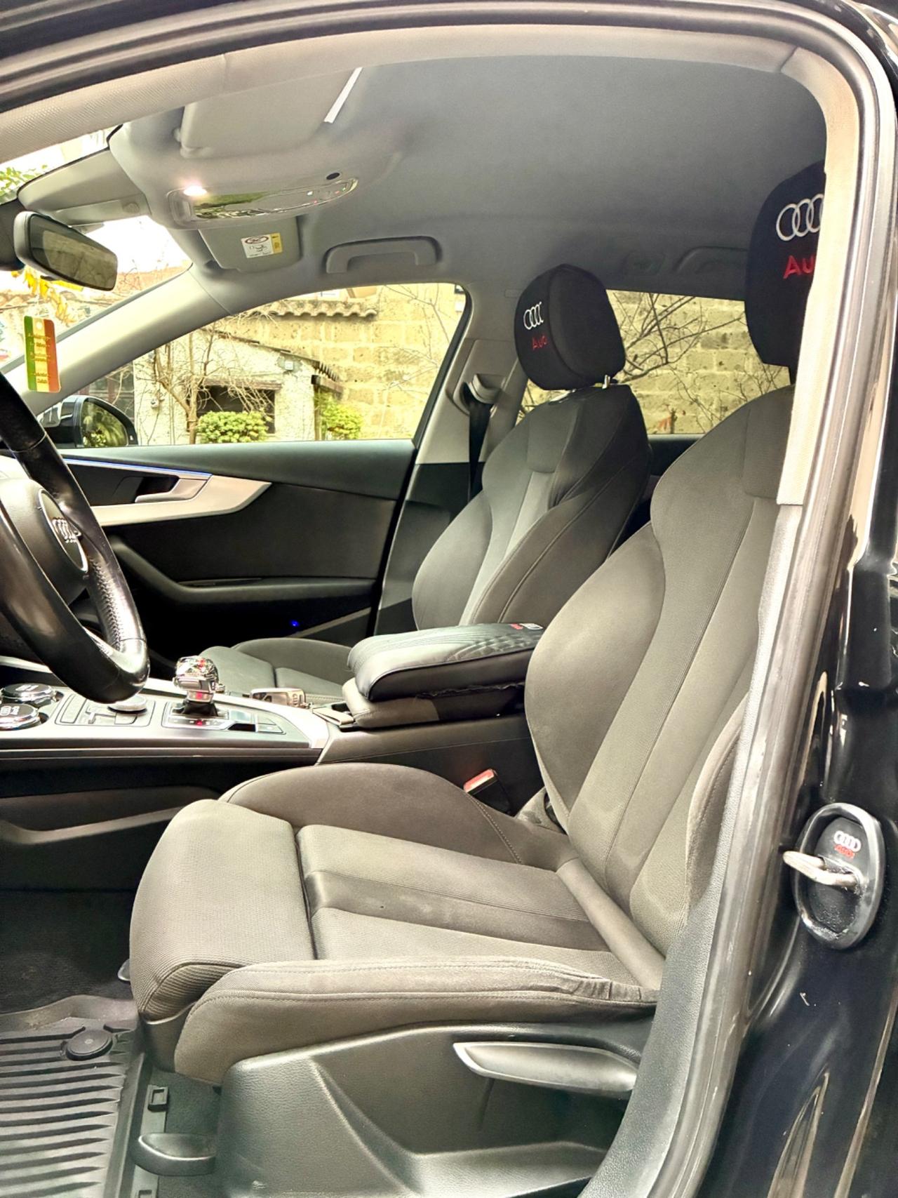 Audi A4 Avant 30 TDI S tronic Sport