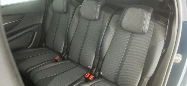 PEUGEOT 5008 BlueHDi 130 S&S Allure
