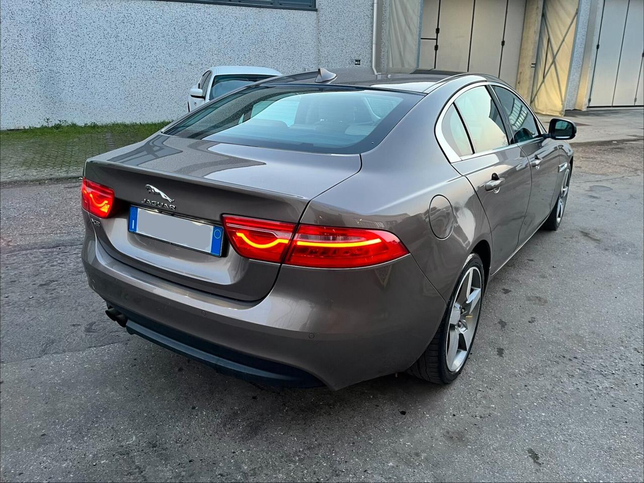 Jaguar XE 2.0 D Turbo Portfolio
