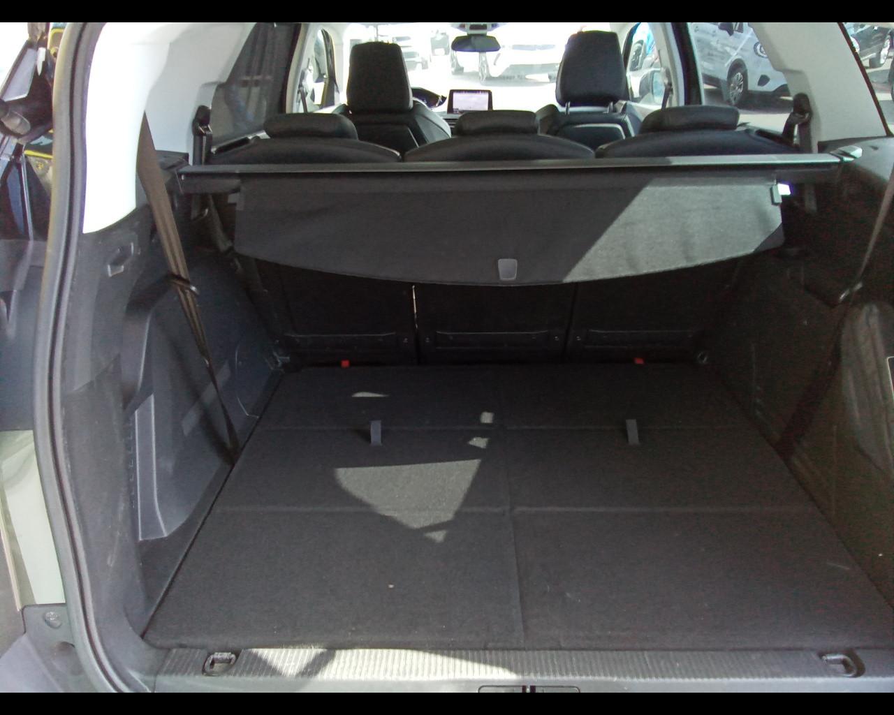 PEUGEOT 5008 2ª serie - 5008 BlueHDi 130 S&S EAT8 Allure