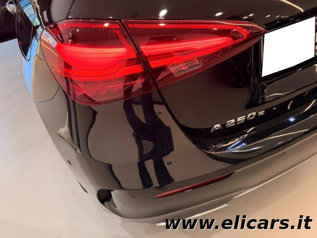MERCEDES-BENZ A 250 e hybrid EQ AMG Line Premium