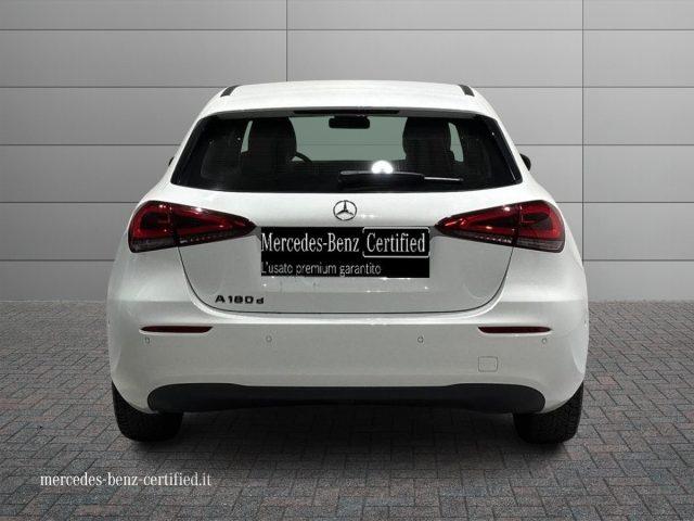 MERCEDES-BENZ A 180 d Automatic Business