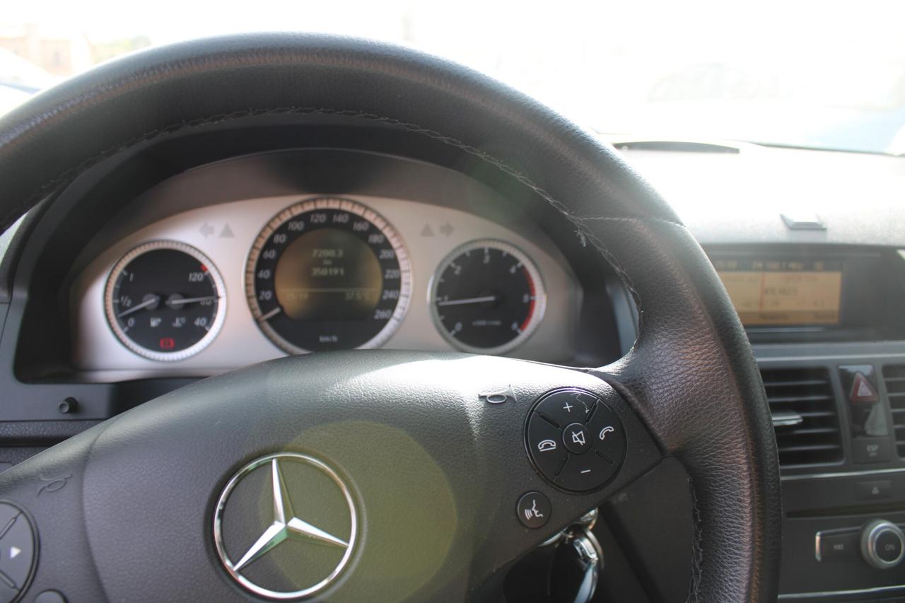 Mercedes-benz C 220 CDI BlueEFFICIENCY Avantgarde