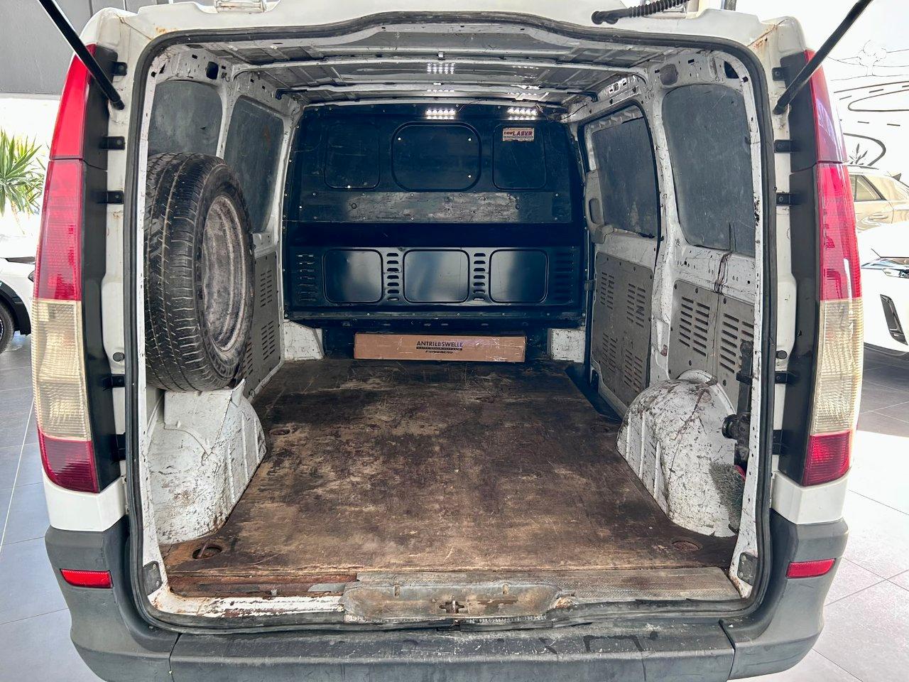 MERCEDES Vito 115 cdi compact