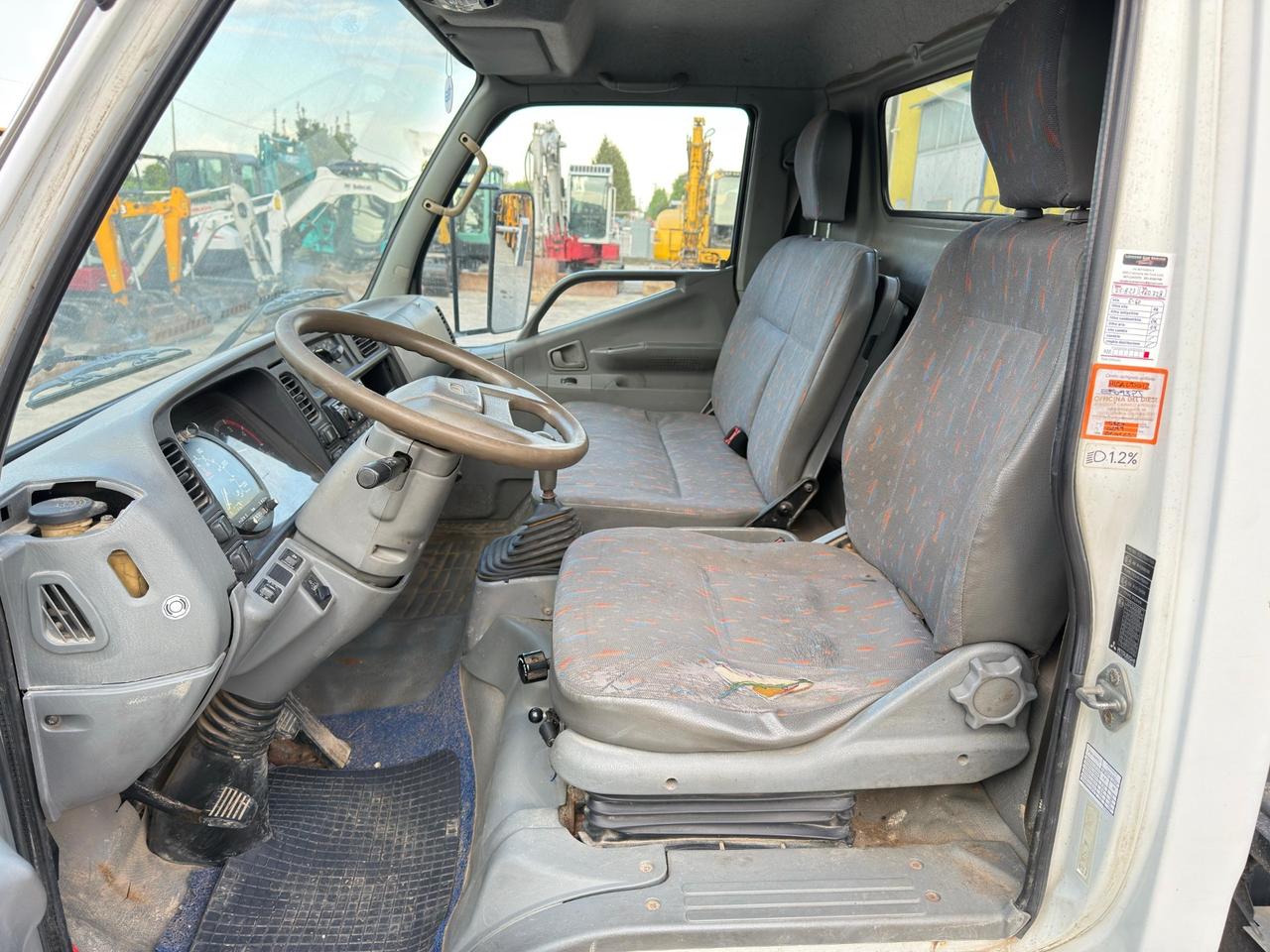 Autocarro ribaltabile MITSUBISHI FE649