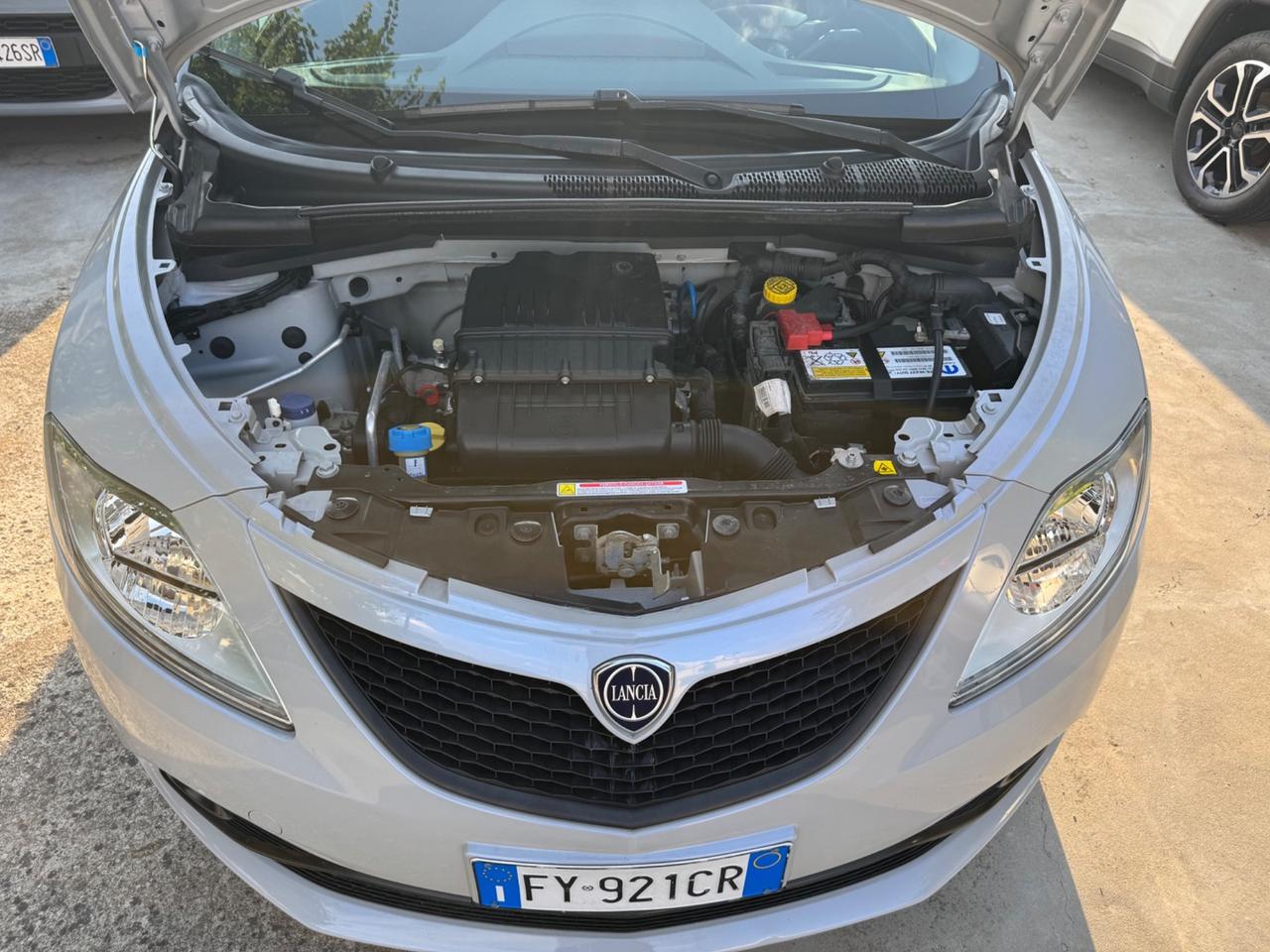 Lancia Ypsilon 1.2 69 CV 5 porte S&S Gold