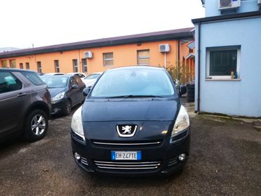 Peugeot 5008 1.6 e-HDi 112CV Stop&Start cambio robotizzato Féline