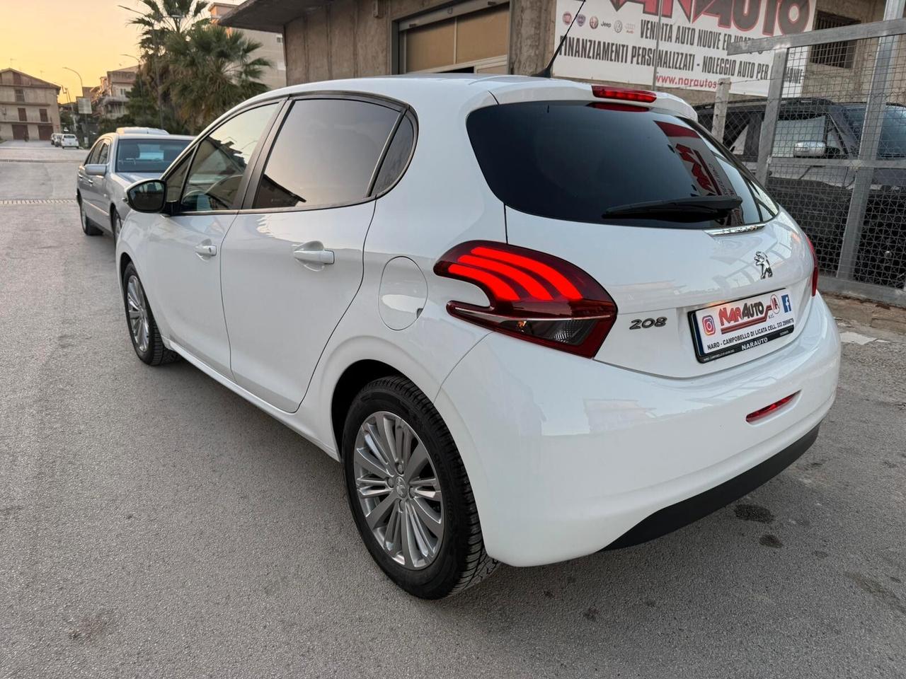 Peugeot 208 BlueHDi 75CV Allure AUTOCARRO 5 POSTI