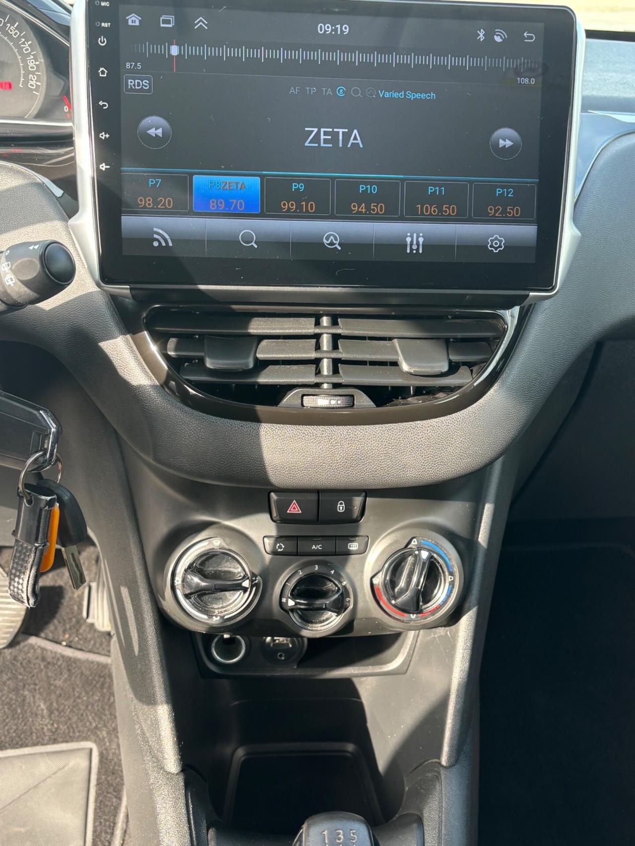 Peugeot 208 1.4 HDi 68 CV 5 porte Allure