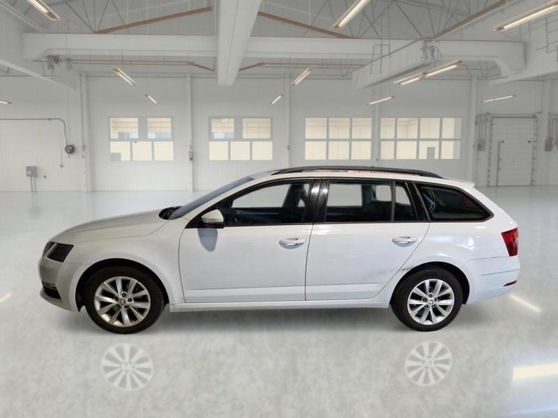 SKODA OCTAVIA WAGON 1.6 TDI EXECUTIVE