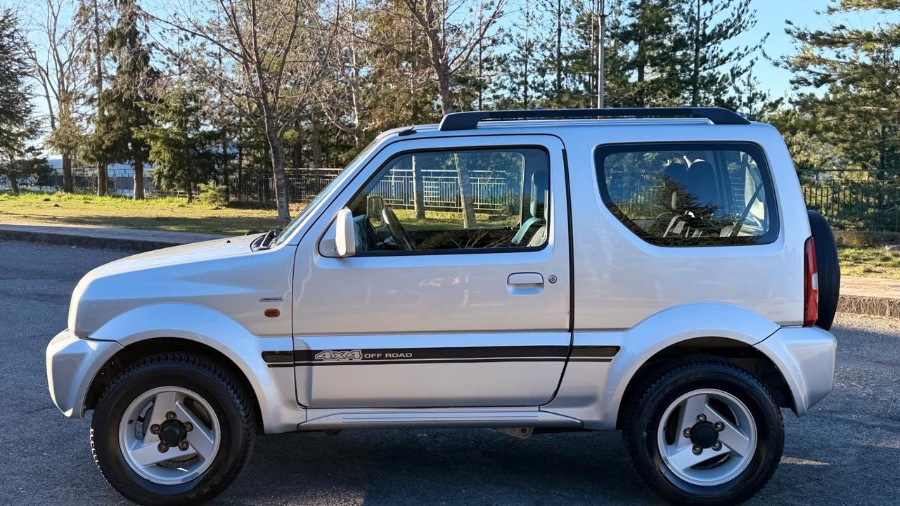 Suzuki Jimny 1.3i 16V cat 4WD JLX