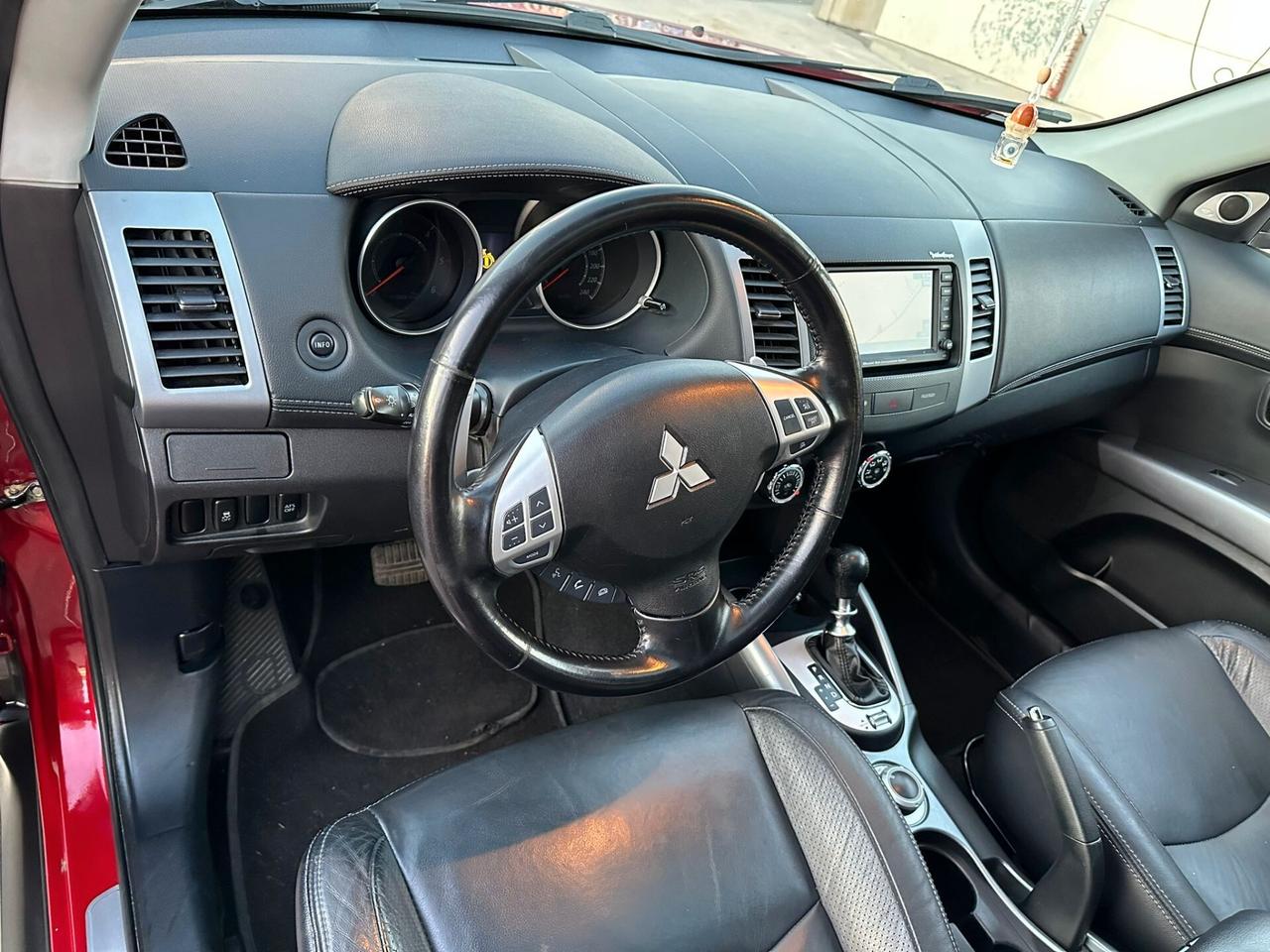 Mitsubishi Outlander 2.2 DI-D Intense DPF