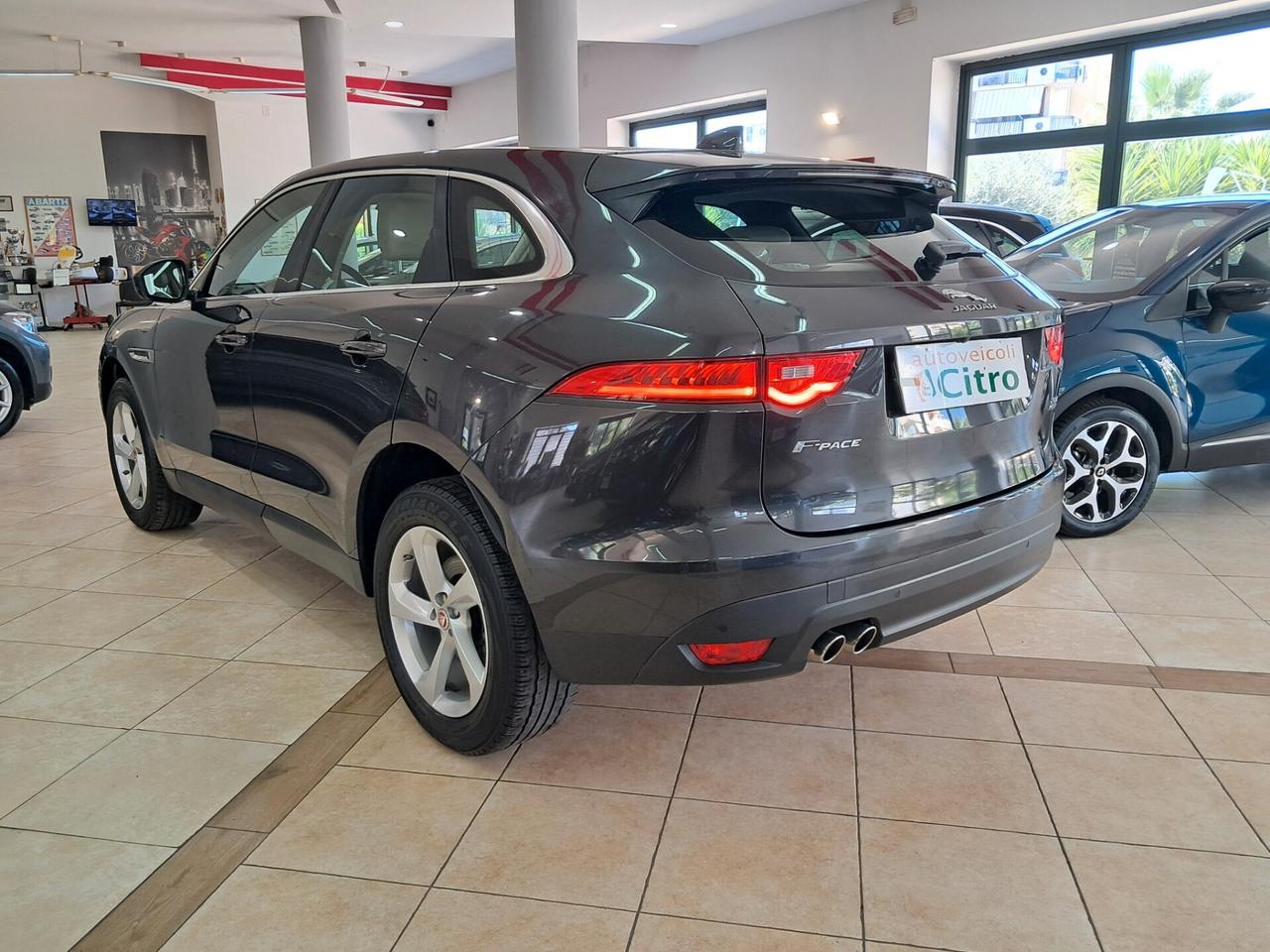 Jaguar F-Pace 2.0 D 180 CV AWD Prestige