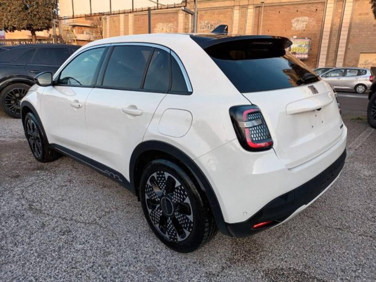 Fiat 600 Hybrid 110 CV DCT MHEV La Prima