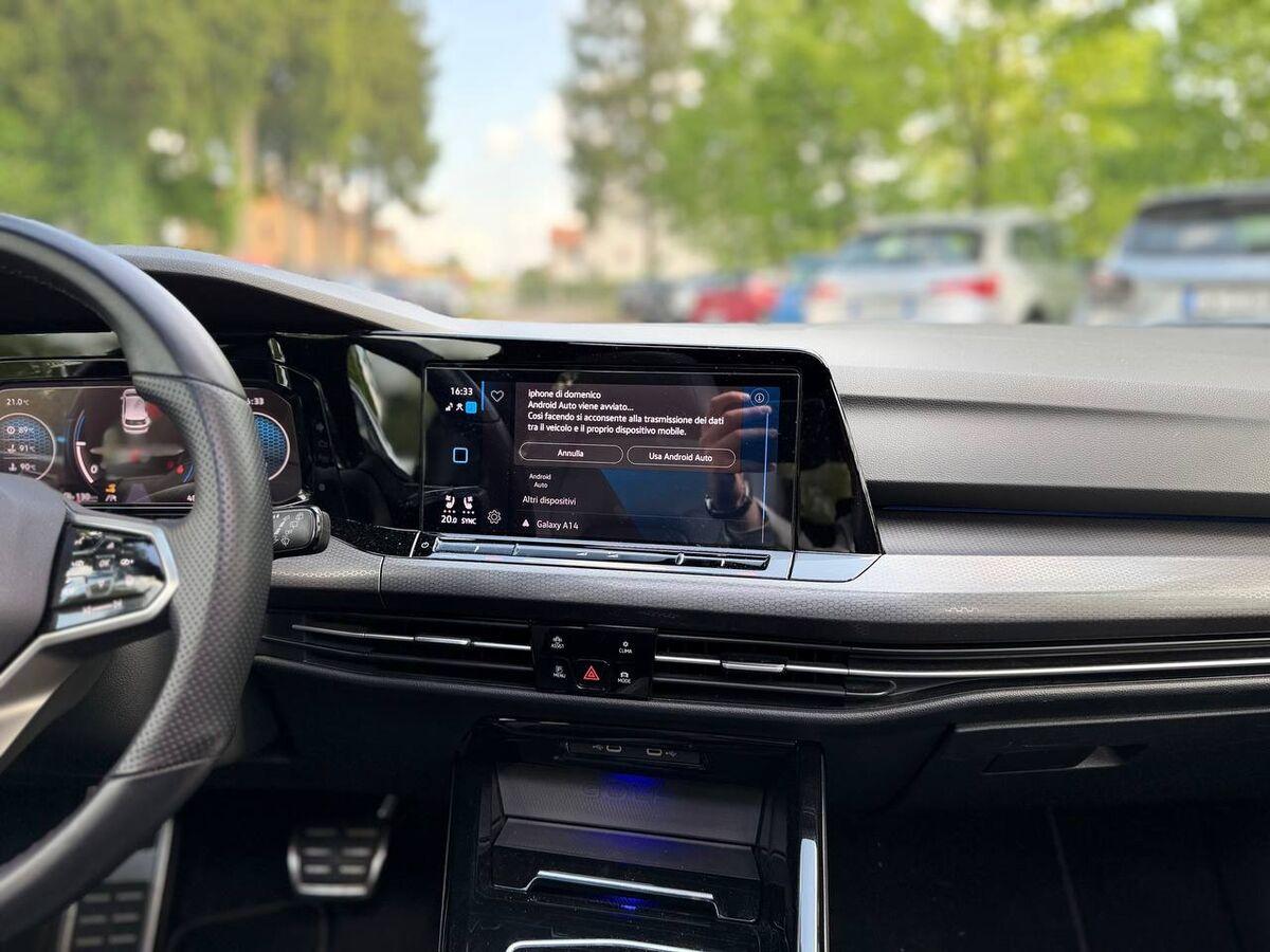 Volkswagen Golf 2.0 tdi GTD 200cv dsg