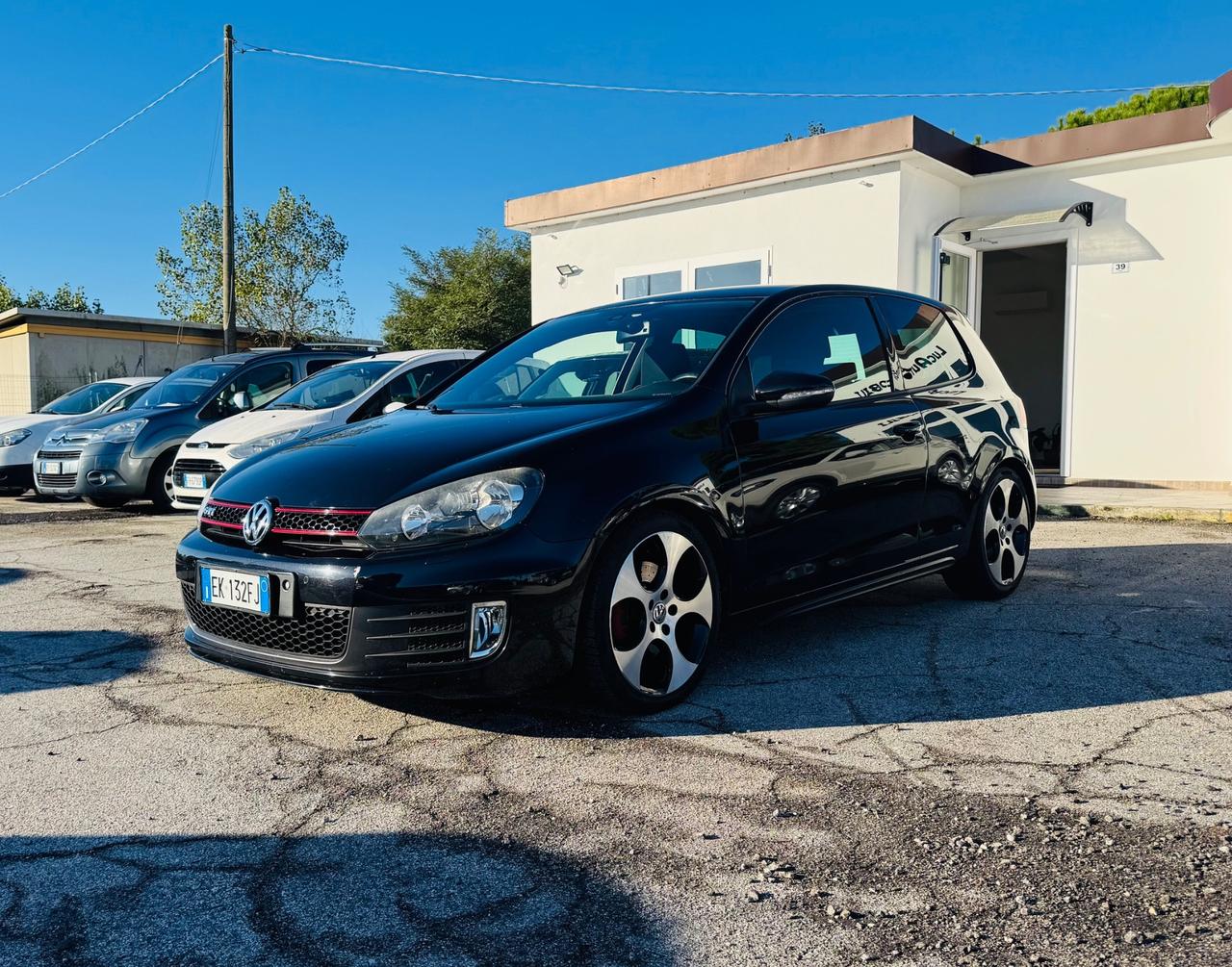 Volkswagen Golf GTI 2.0 TSI 3p.