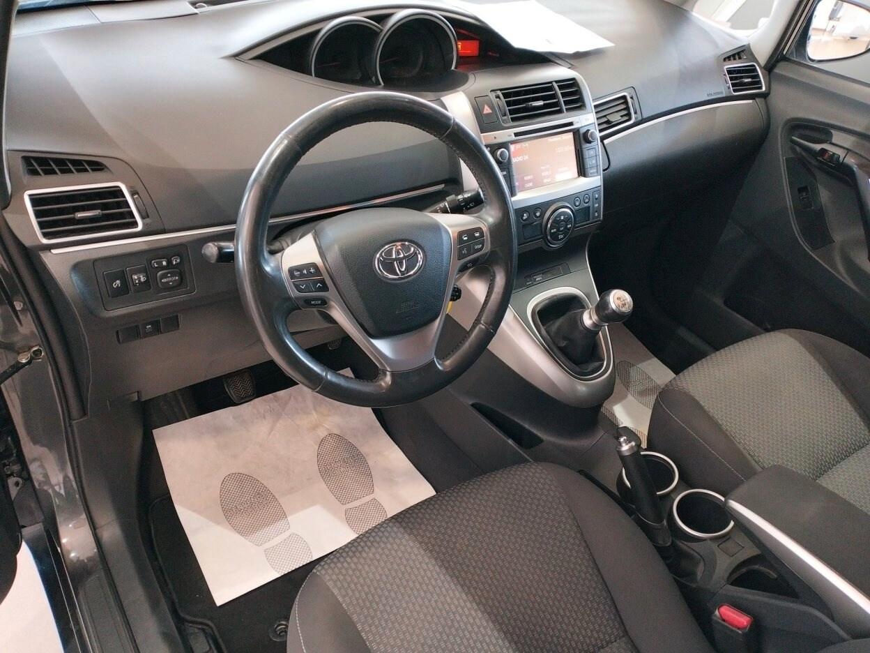TOYOTA Verso Verso 2.0 D Active 7 posti
