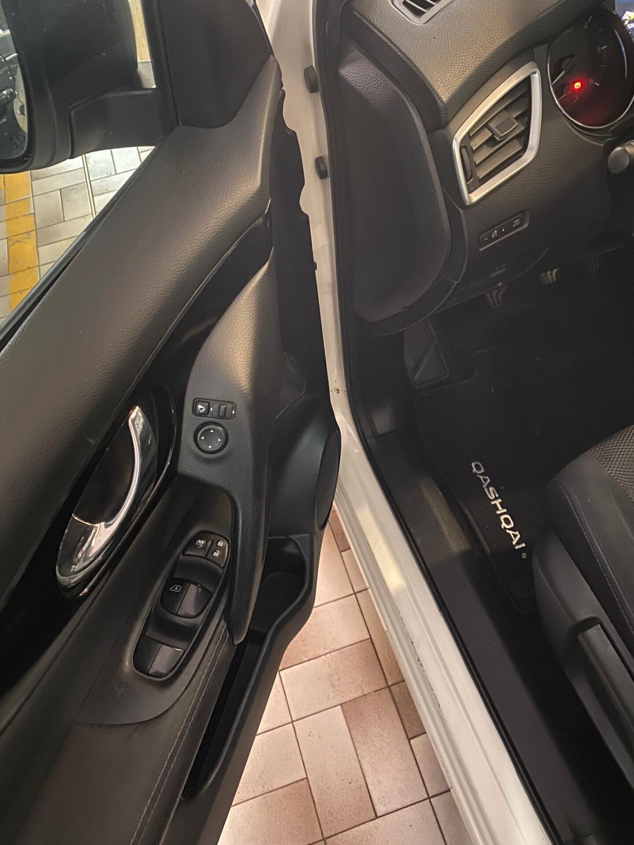 Nissan Qashqai 1.5 dCi N-Connecta