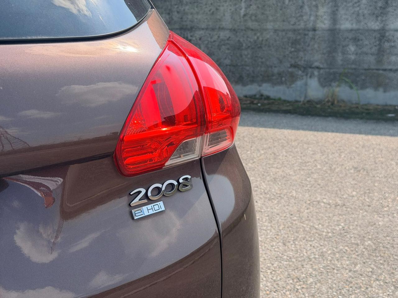 Peugeot 2008 1.6 e-HDi 115 CV Allure Euro 5b - 2014 - 119.000 km