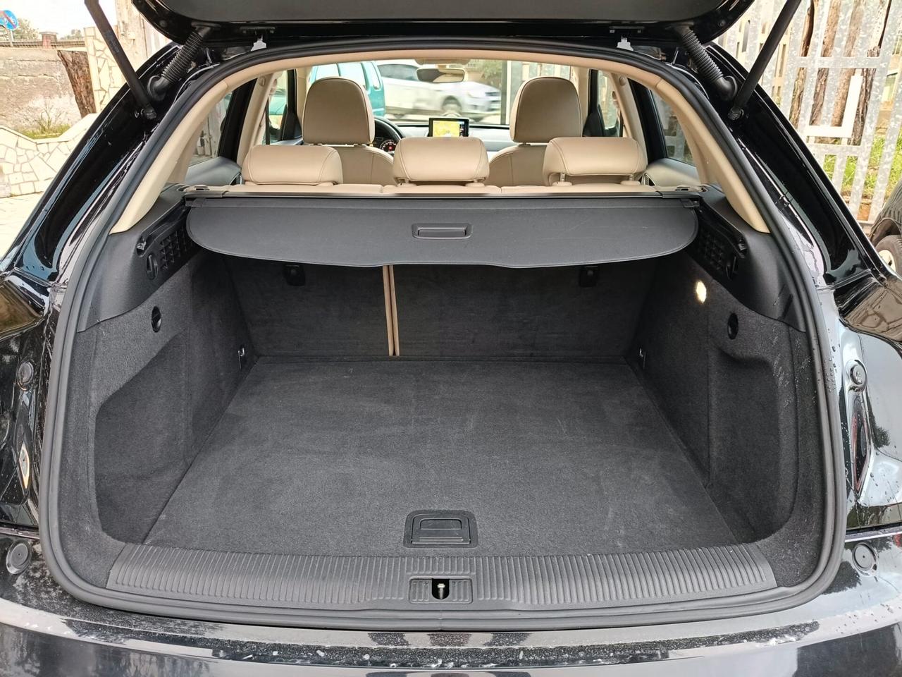 Audi Q3 2.0 TDI 150 CV quattro Sport