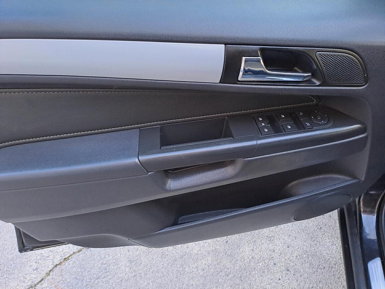 Opel Zafira 1.9 CDTI 120CV Cosmo 7 POSTI