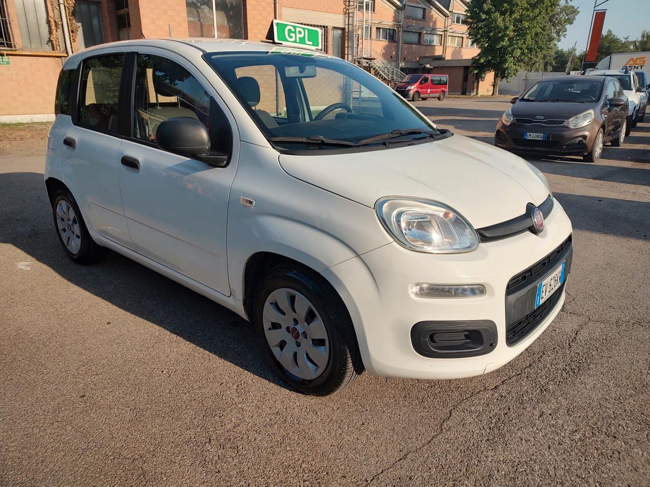 Fiat Panda 1.2 EasyPower Lounge BENZINA\GPL, 69CV, Euro 6, OK NEOPATENTATI, GARANZIA L.12 MESI