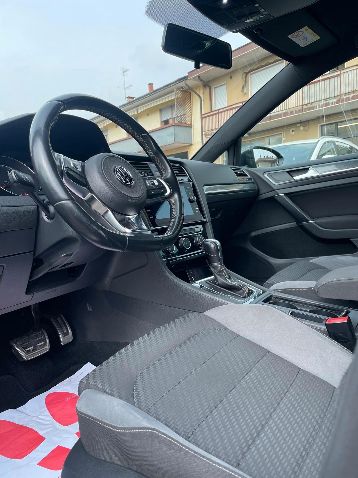 Volkswagen Golf 1.5 TSI ACT DSG 5p. Sport R-LINE