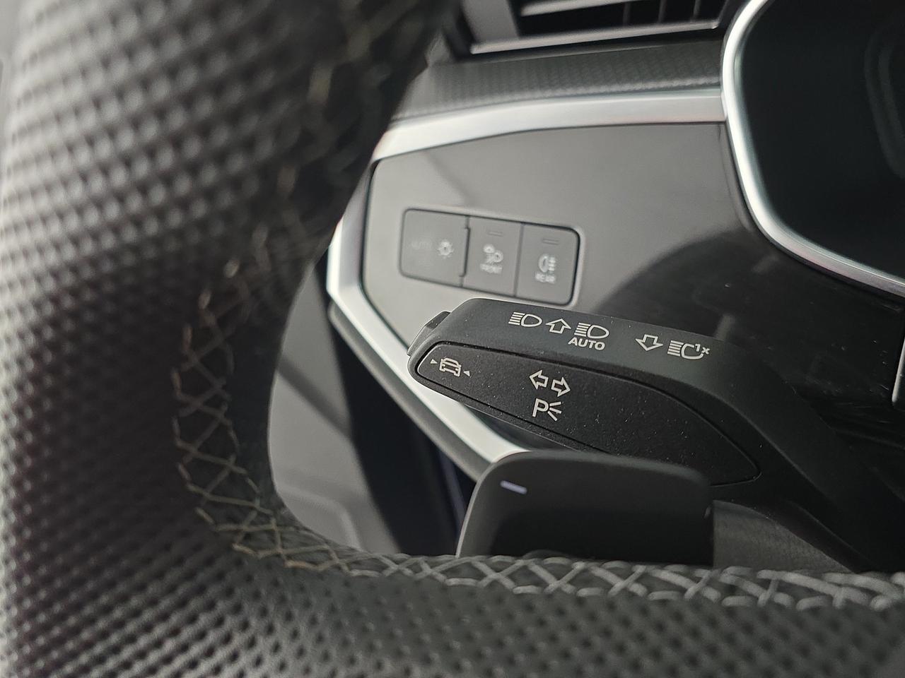 Audi Q3 sportback 35 2.0 tdi identity black s-tronic