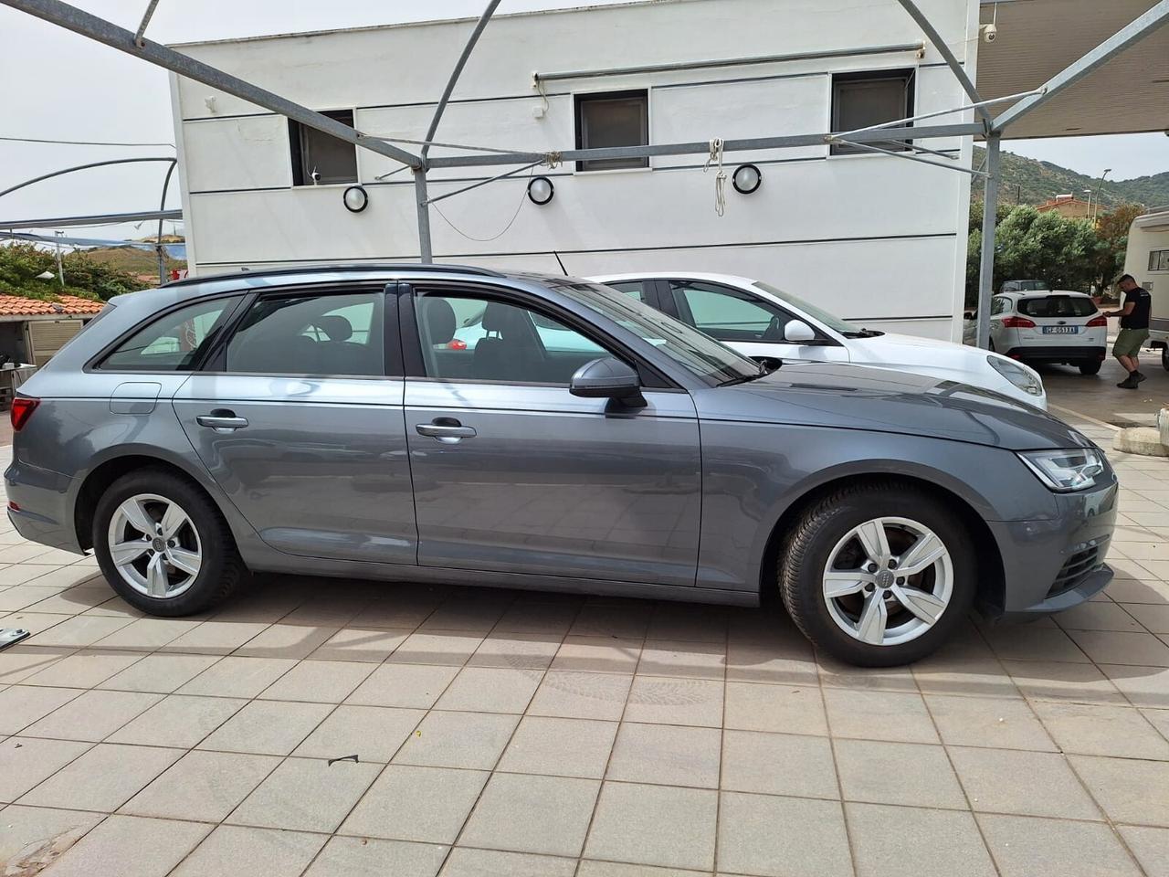 Audi A4 avant 35 TDI S tronic