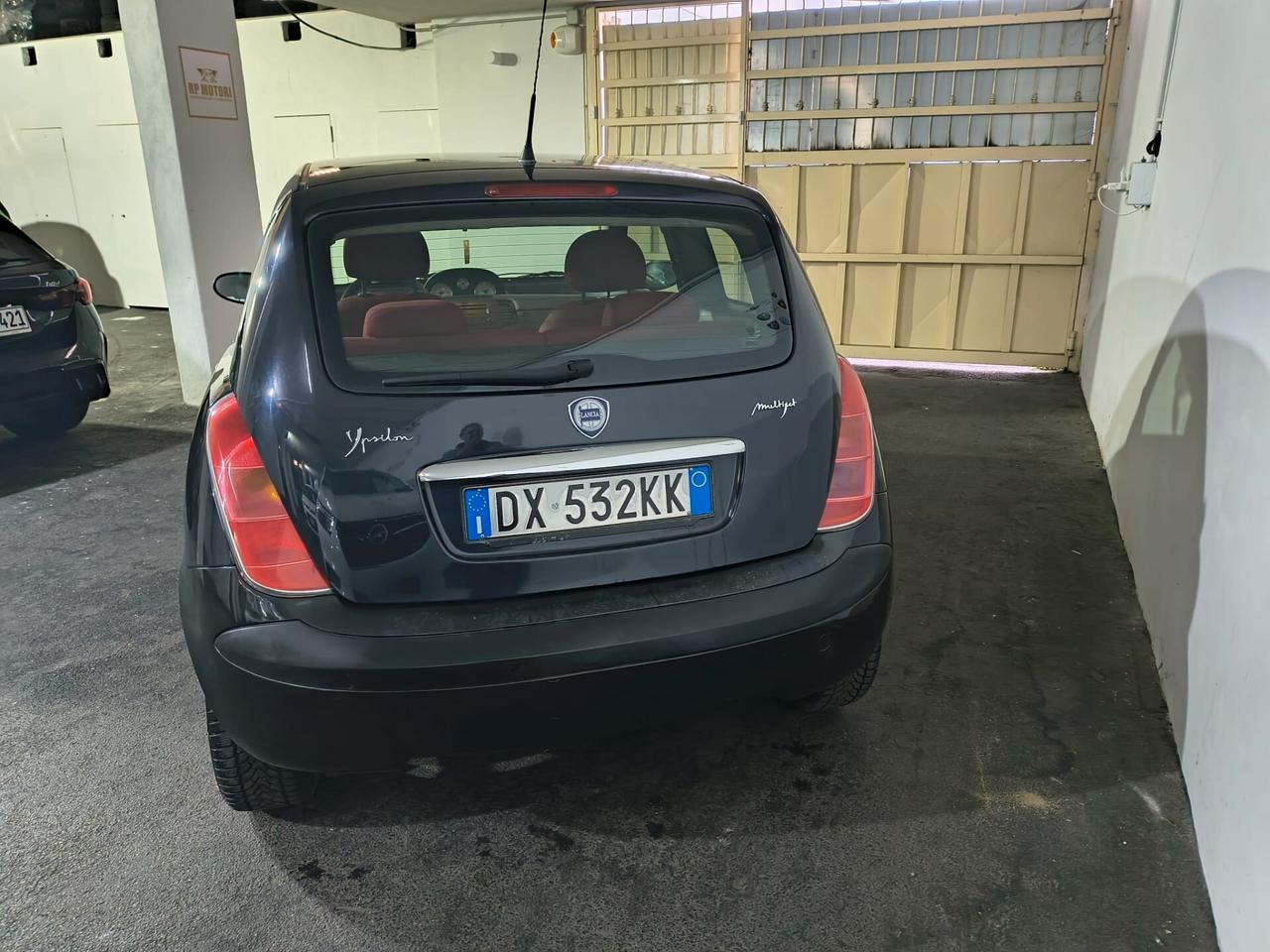 Lancia Ypsilon 1.3 MJT 90 CV Oro