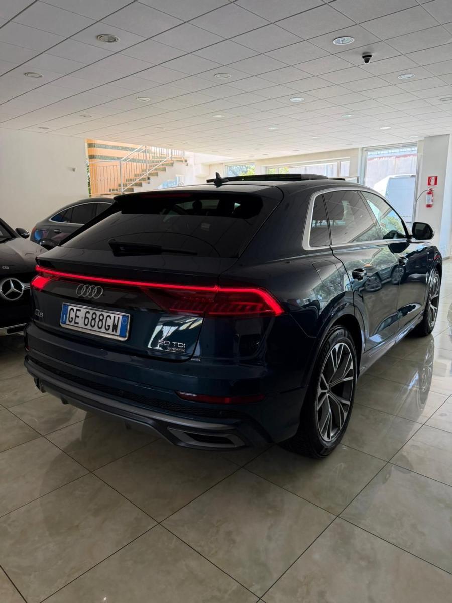 AUDI - Q8 - 50 TDI 286 CV quattro tiptronic Sport