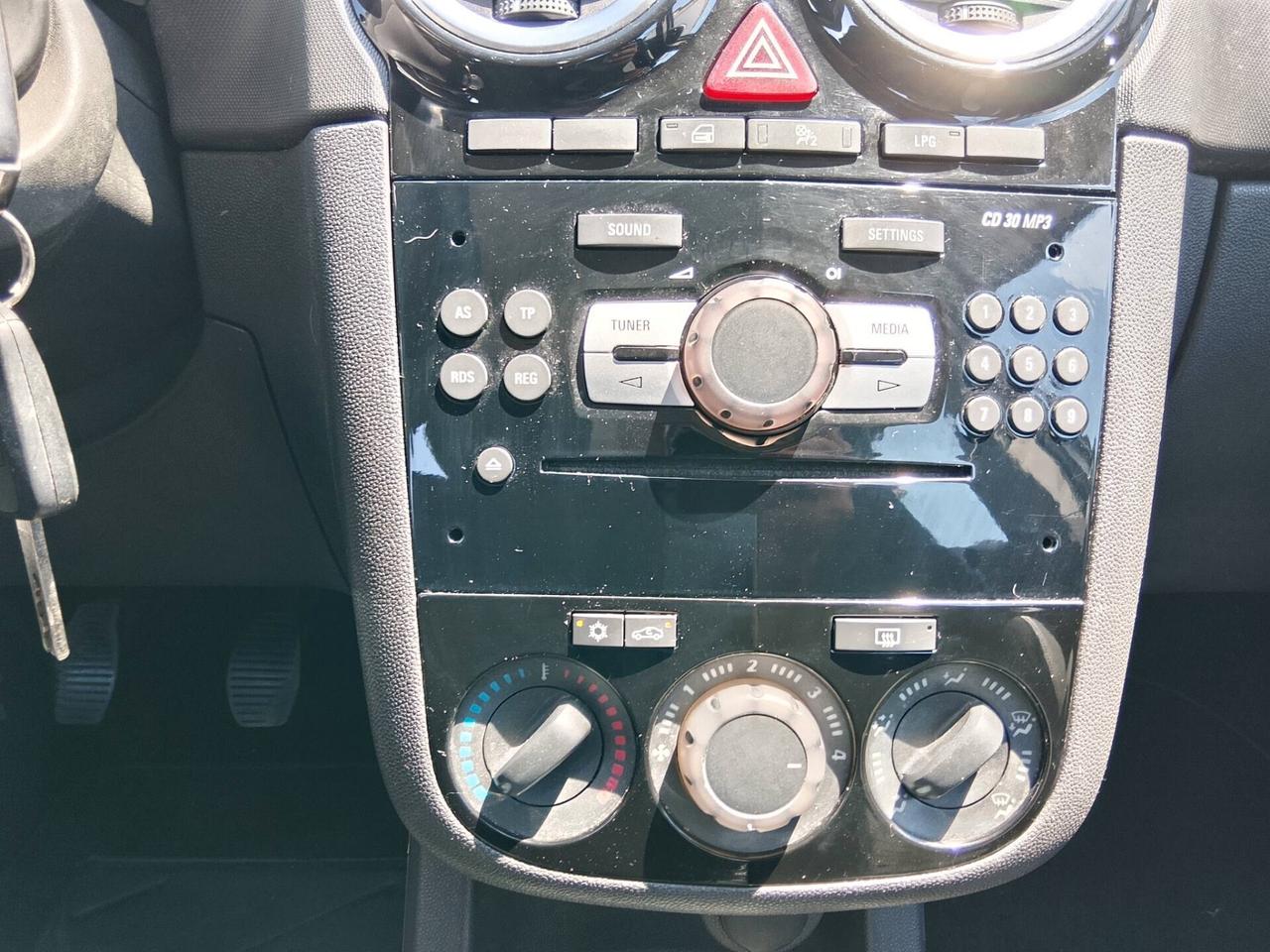 Opel Corsa GPL CASA MADRE (2034!!!9