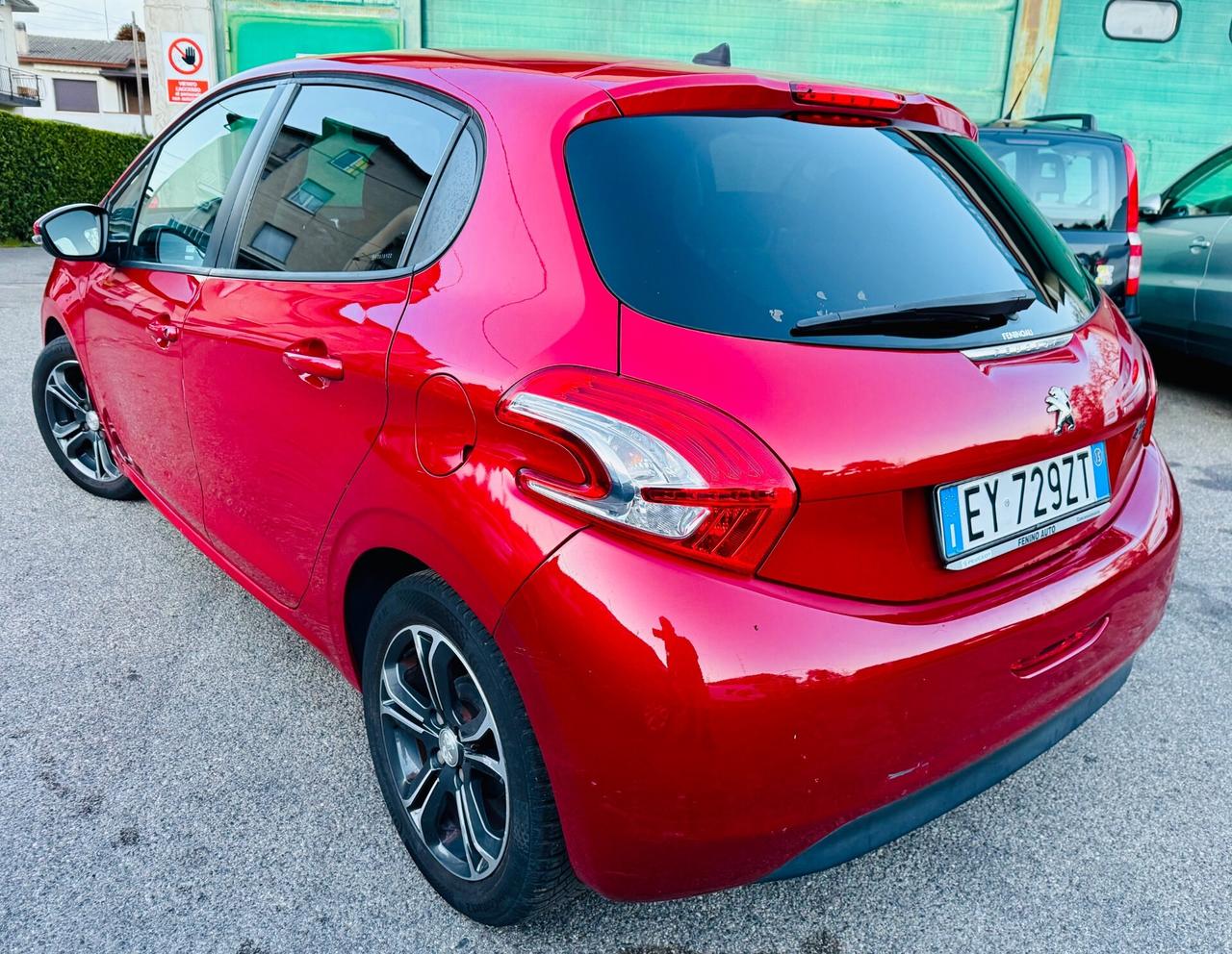 Peugeot 208 PureTech 82 5 porte