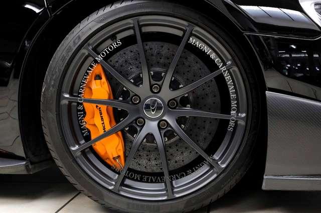 McLaren 675LT 1 OF 500|FULL CARBON PACK|LIFT SYSTEM|MERIDIAN|