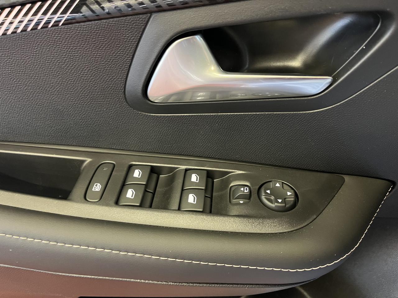 PEUGEOT 208 5P - ALLURE PureTech 100 S&S