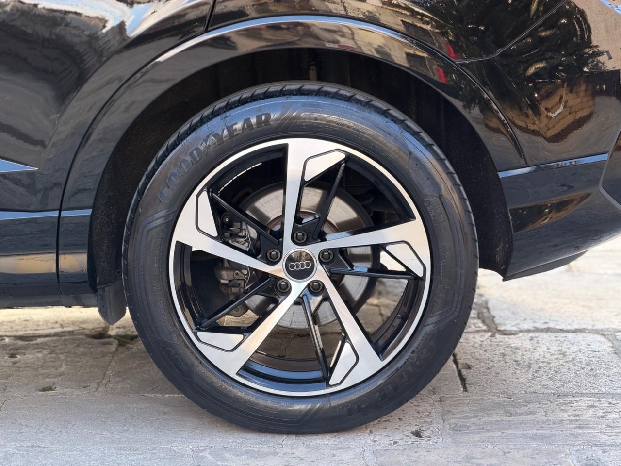 Audi Q3 35 TDI 2.0 150 CV SPORTBACK S LINE TETTO IDENTITY BLACK QUATTRO