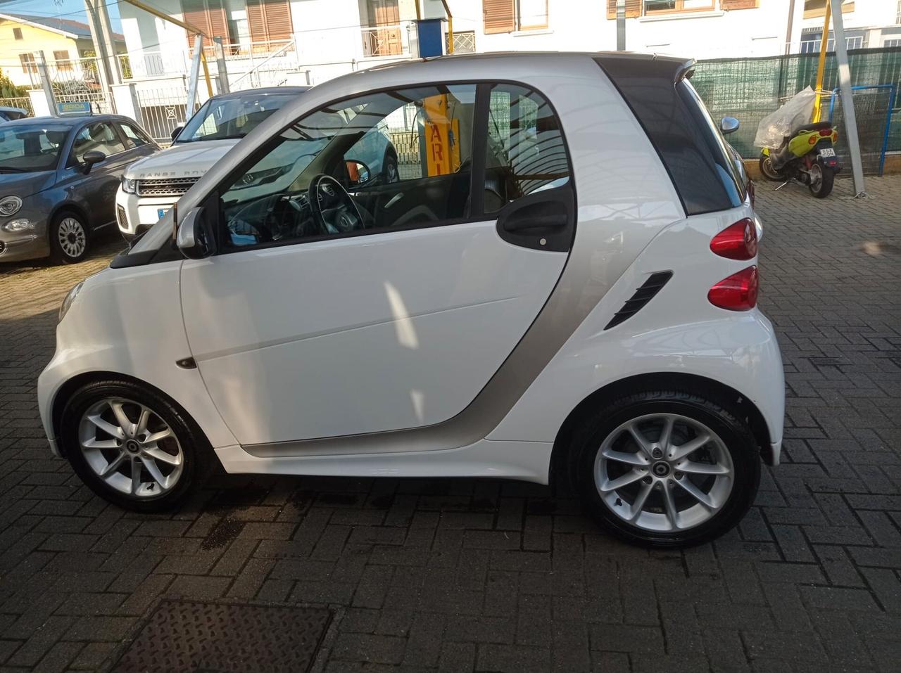 Smart ForTwo 1000 52 kW MHD coupé passion