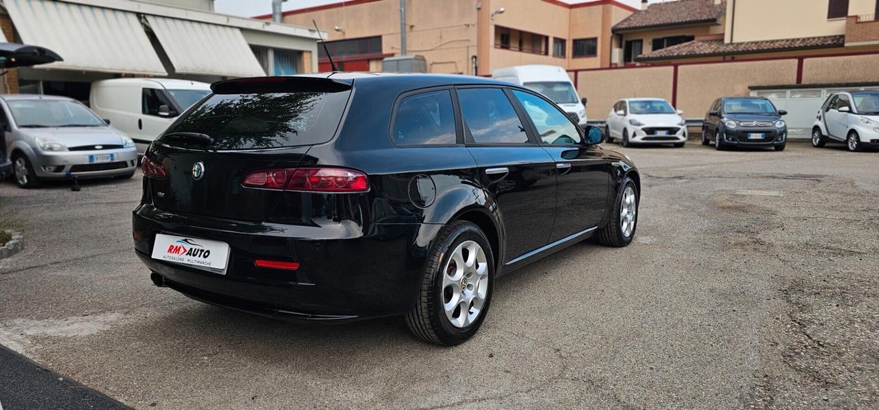 Alfa Romeo 159 1.9 JTDm Sportwagon Distinctive